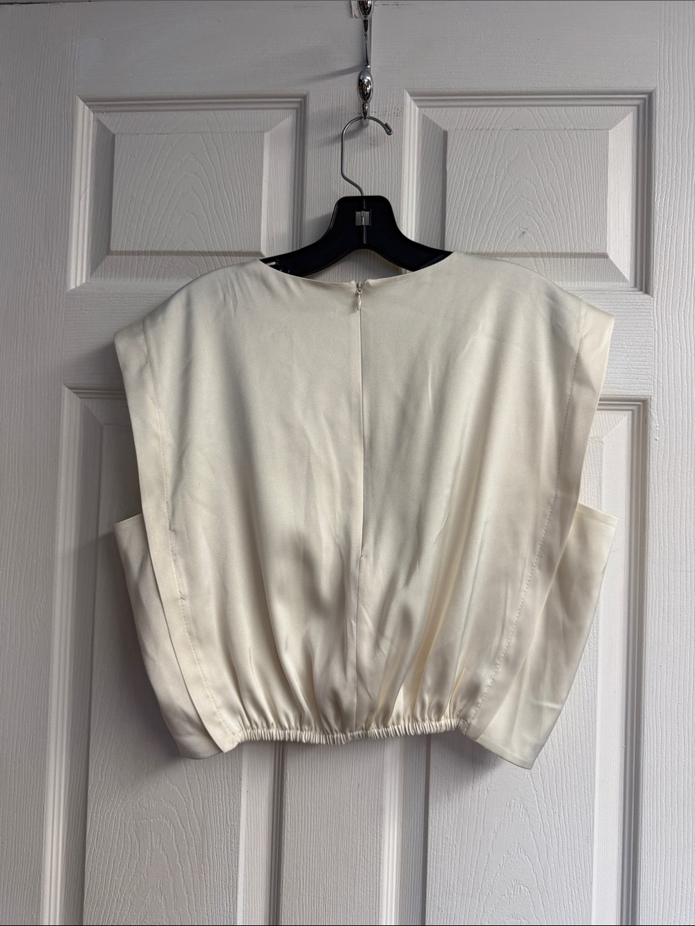 Boulogne Pleated Round-Neck Satin Crop Top - Picture 5 of 7